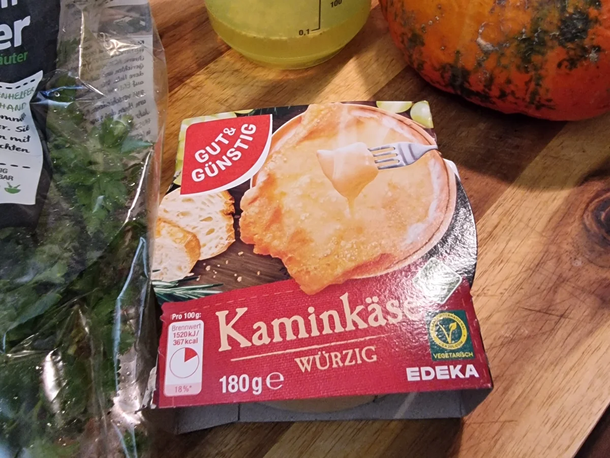 Ofen Kürbis mit Käsefüllung - Rezept - Bild Nr. 17158