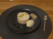 Mandeljoghurt-Törtchen mit Apfel-Eis und Kohlrabi-Birnen Ferment - Rezept - Bild Nr. 2
