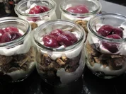 Dessert: Joghurt-Schicht-Dessert mit Kirschen - Rezept - Bild Nr. 2