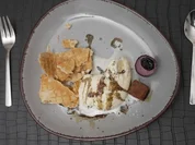 Vanilleeis mit Kürbiskern-Öl und Meersalz, dazu Waffel - Rezept - Bild Nr. 2