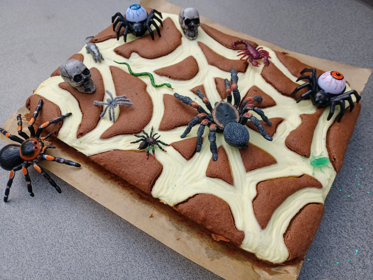 Halloween - Spider - Kuchen oder Steppdeckenkuchen - Rezept - Bild Nr. 17158