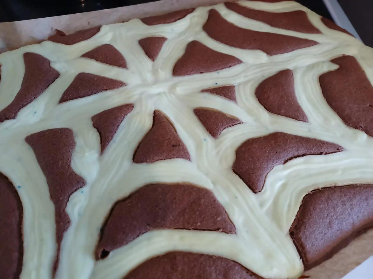 Halloween - Spider - Kuchen oder Steppdeckenkuchen - Rezept - Bild Nr. 17166
