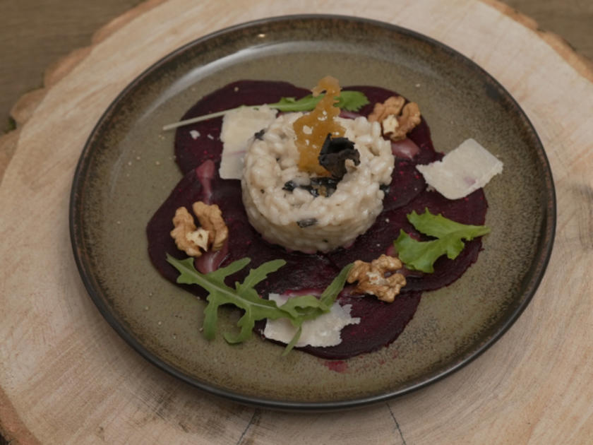 Trompeten Risotto auf einem Rote Bete Walnuss Bett - einfach - von Das ...