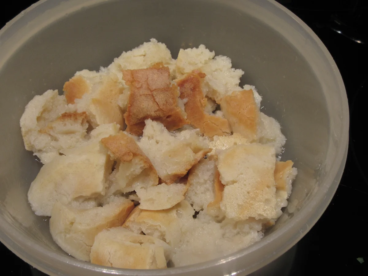 Rezept: Suppeneinlage: Markklößchen nach Urgroßmutters Art Bild Nr. 17161 Suppeneinlage: Markklößchen nach Urgroßmutters Art - Rezept - Bild Nr. 17161