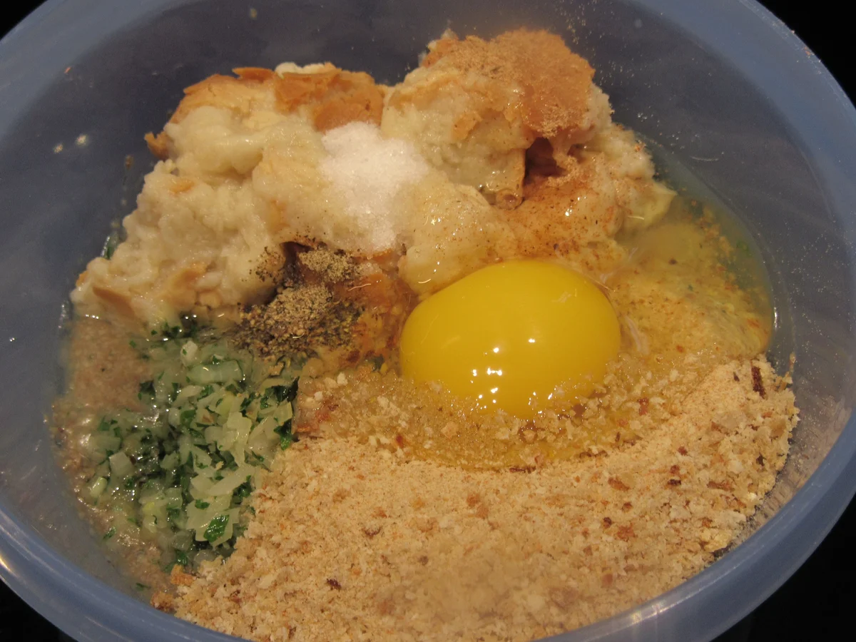 Rezept: Suppeneinlage: Markklößchen nach Urgroßmutters Art Bild Nr. 17162 Suppeneinlage: Markklößchen nach Urgroßmutters Art - Rezept - Bild Nr. 17162