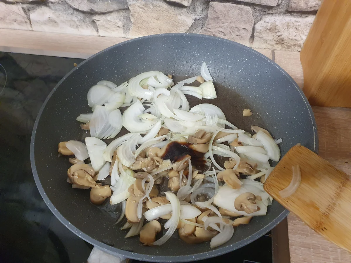 Rezept: Fleisch-Gemüse-Pfännchen mit Käse überbacken Bild Nr. 17198 Fleisch-Gemüse-Pfännchen mit Käse überbacken - Rezept - Bild Nr. 17198