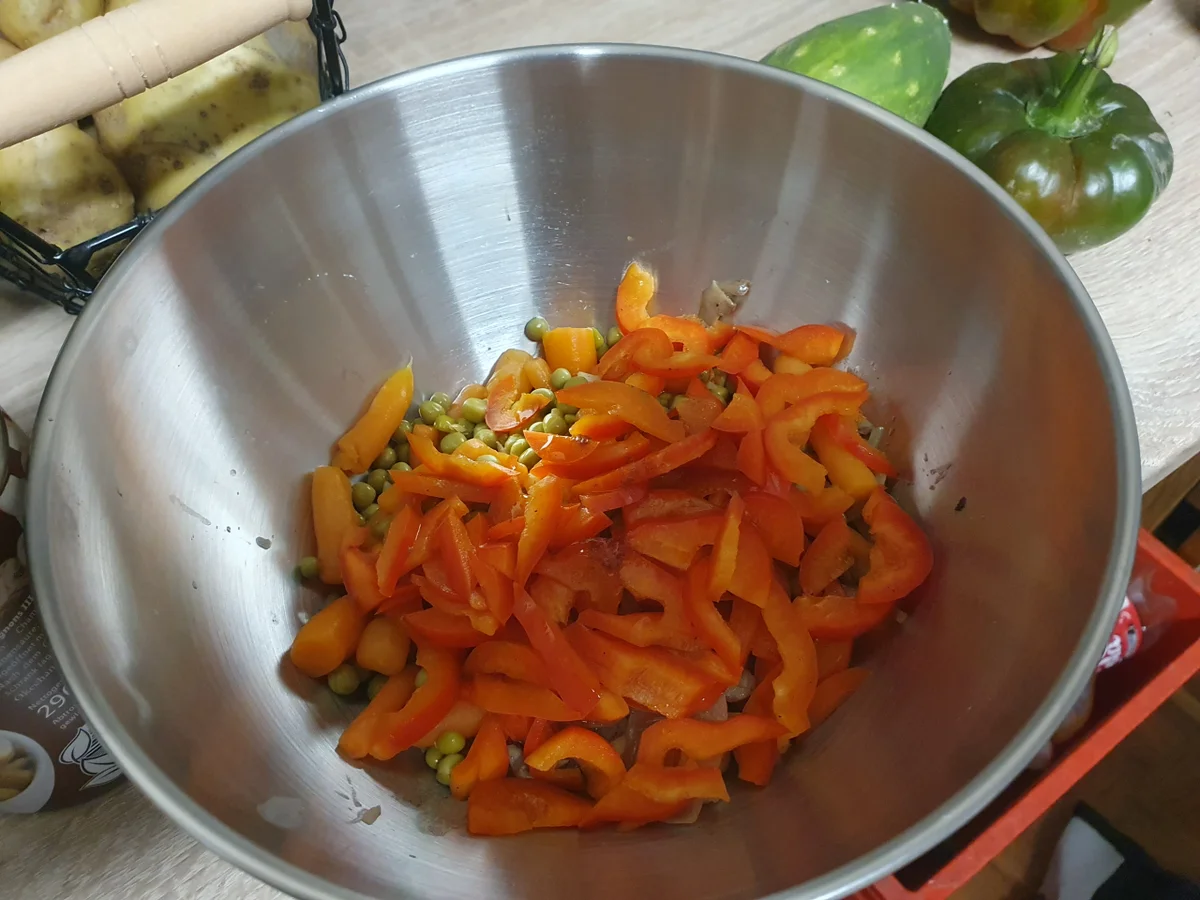 Rezept: Fleisch-Gemüse-Pfännchen mit Käse überbacken Bild Nr. 17202 Fleisch-Gemüse-Pfännchen mit Käse überbacken - Rezept - Bild Nr. 17202