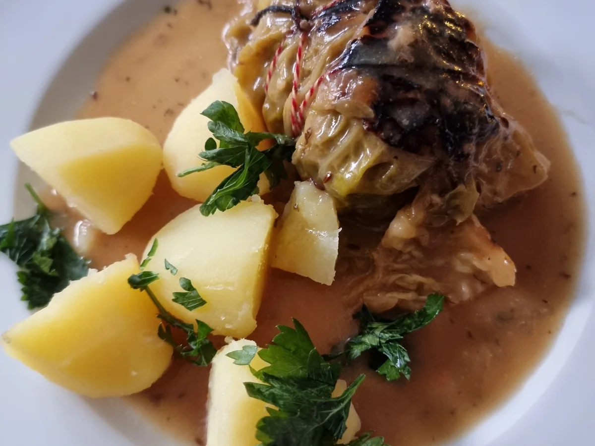 Kohlrouladen mit Petersilien-Kartoffeln - Rezept - Bild Nr. 17219