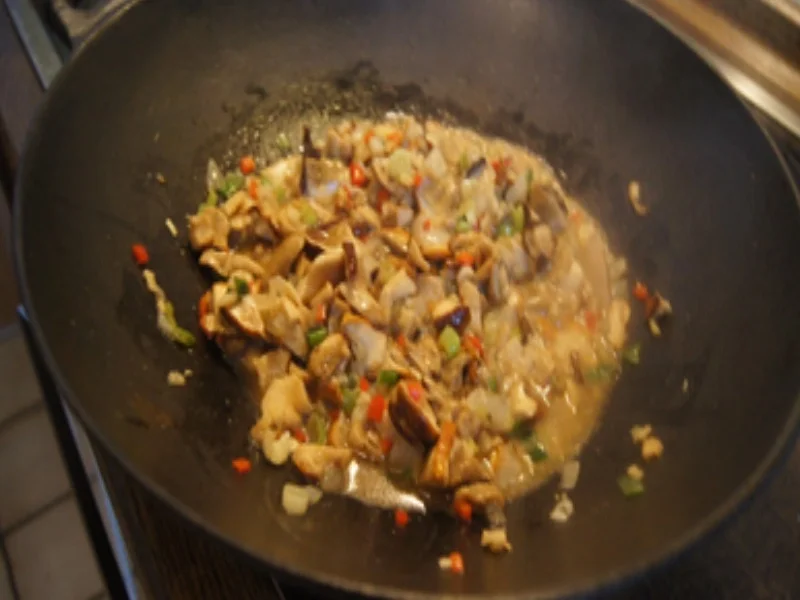 Rezept: Gebratener Reis mit Steinpilzen, Gemüse und Ei Bild Nr. 17218 Gebratener Reis mit Steinpilzen, Gemüse und Ei - Rezept - Bild Nr. 17218