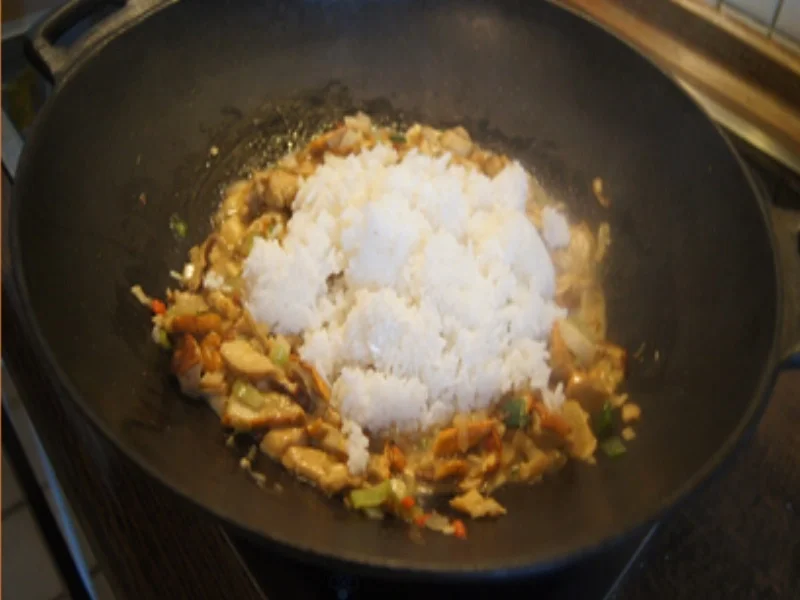 Rezept: Gebratener Reis mit Steinpilzen, Gemüse und Ei Bild Nr. 17219 Gebratener Reis mit Steinpilzen, Gemüse und Ei - Rezept - Bild Nr. 17219
