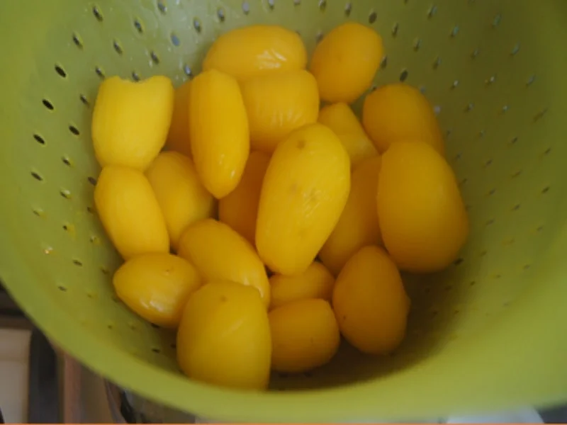 Rezept: Wellwurst mit Kraut nach tschechischer Art und Drillingen Bild Nr. 8 Wellwurst mit Kraut nach tschechischer Art und Drillingen - Rezept - Bild Nr. 8