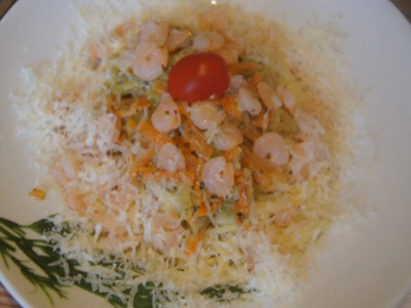 Rezept: Spaghetti mit Gemüse-Kräuter-Sauce und Garnelen Bild Nr. 17223 Spaghetti mit Gemüse-Kräuter-Sauce und Garnelen - Rezept - Bild Nr. 17223