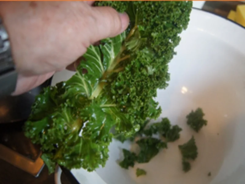 Rezept: Grünkohl mit Bregenwurst und Schweinenacken und Salzkartoffeln Bild Nr. 8 Grünkohl mit Bregenwurst und Schweinenacken und Salzkartoffeln - Rezept - Bild Nr. 8