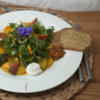 Wildkräutersalat auf Gelbe-Bete-Carpaccio mit Aprikosen-Chutney - Rezept - Bild Nr. 17211