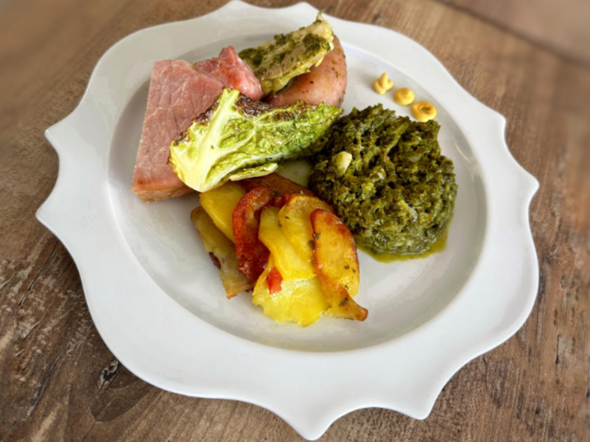 Grünkohl mit Kassler, Bauchspeck und Bregenwurst (Niedersachsen) - Rezept - Bild Nr. 17211