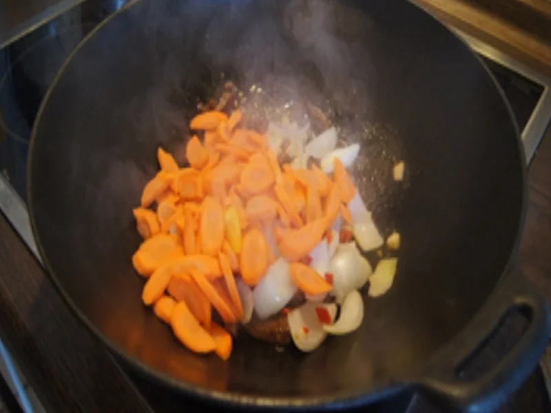 Schweinefilet-Gemüsemix-Wok mit Basmatireis - Rezept - Bild Nr. 17221