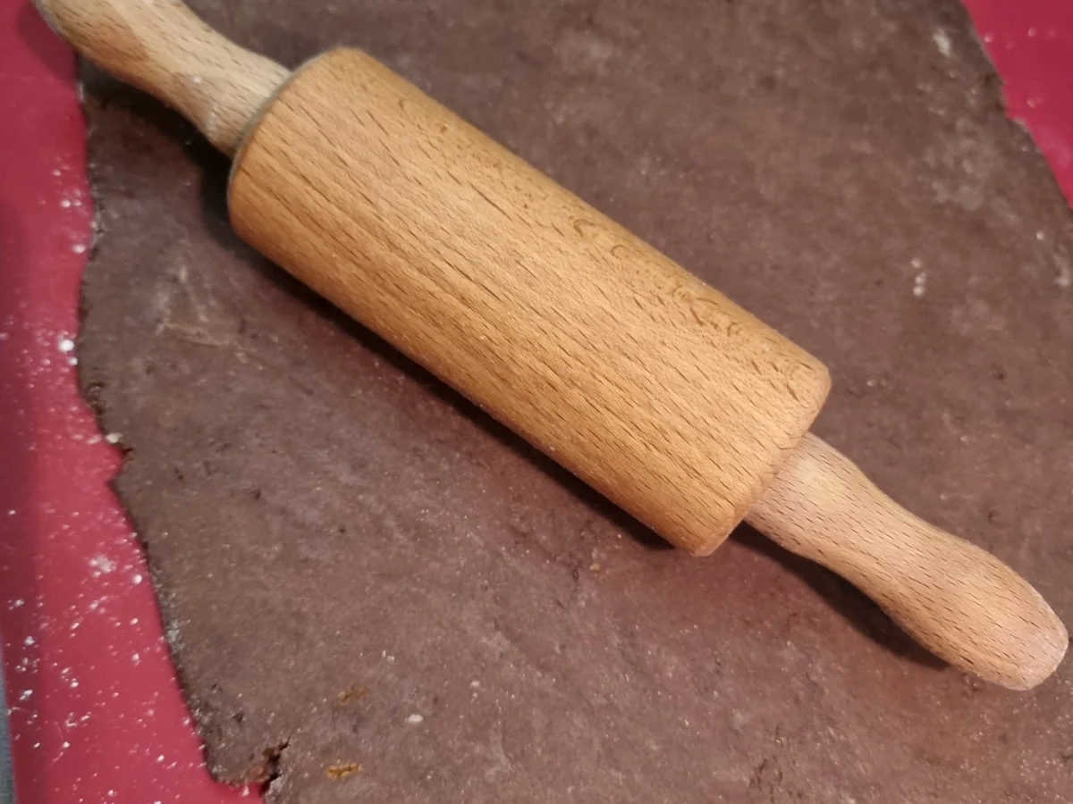 Lebkuchen-Plätzchen mit Zuckerguss und Glitzer - Rezept - Bild Nr. 17220