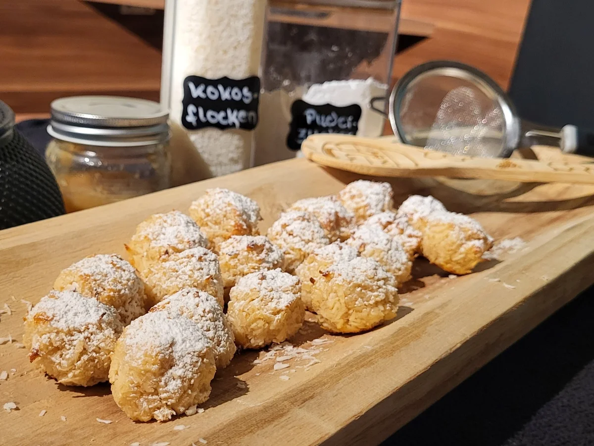 Rezept: BiNe` S SCHNEEBÄLLCHEN Bild Nr. 17211 BiNe` S SCHNEEBÄLLCHEN - Rezept - Bild Nr. 17211