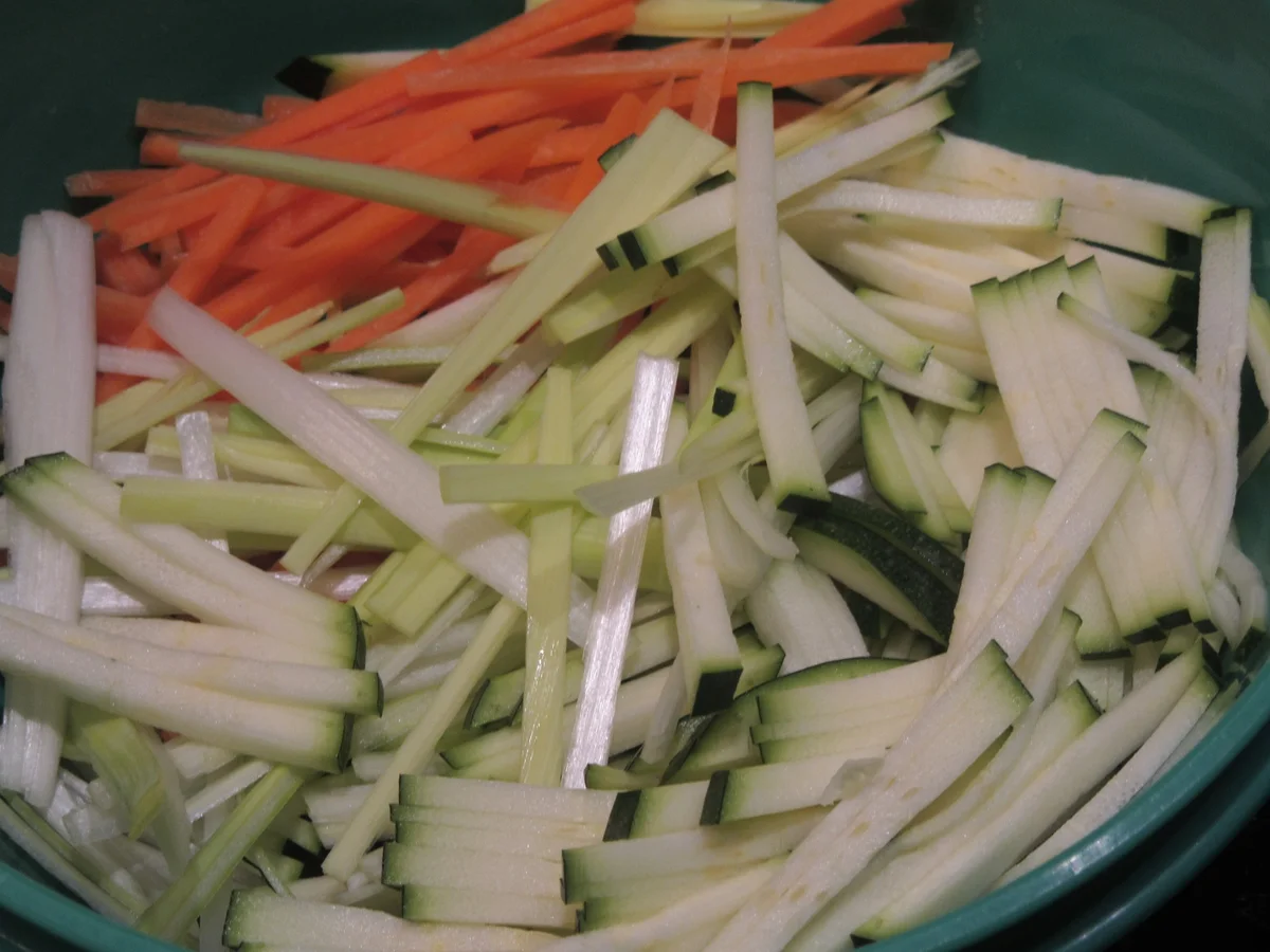 Suppen: Wildconsommé mit Einlagen - Rezept - Bild Nr. 17212