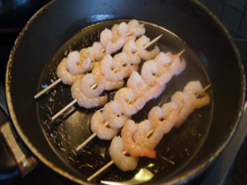 Kürbis-Orangen-Koriander-Suppe mit Garnelenspieß - Rezept - Bild Nr. 17225