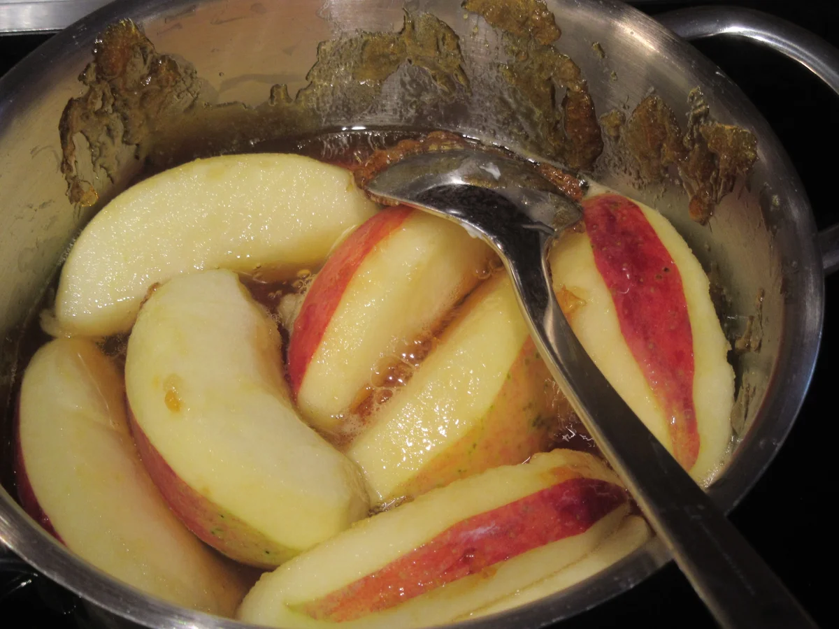 Pfannkuchen: Quarkpfannkuchen mit Karamelläpfeln - Rezept - Bild Nr. 17213