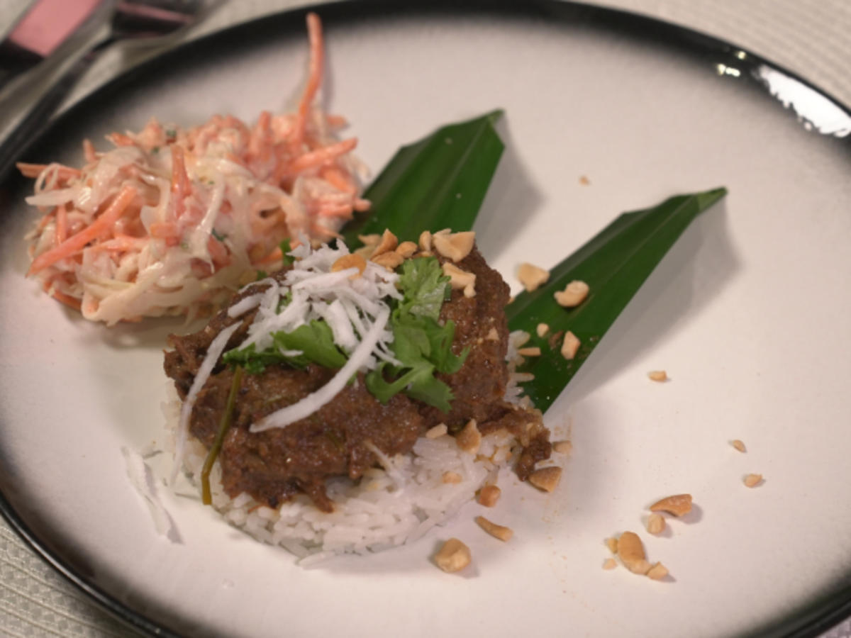 Beef Rendang mit Pandan-Kokosnuss-Reis und Coleslaw - Rezept - Bild Nr. 2