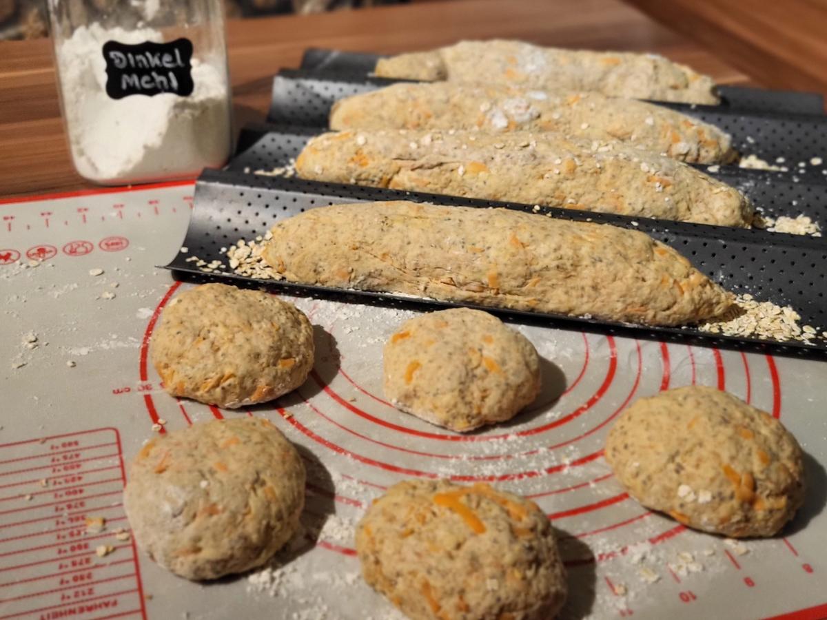 Möhren-Hafer-Baguettes - einfach Möhren-Hafer-Baguettes - einfach