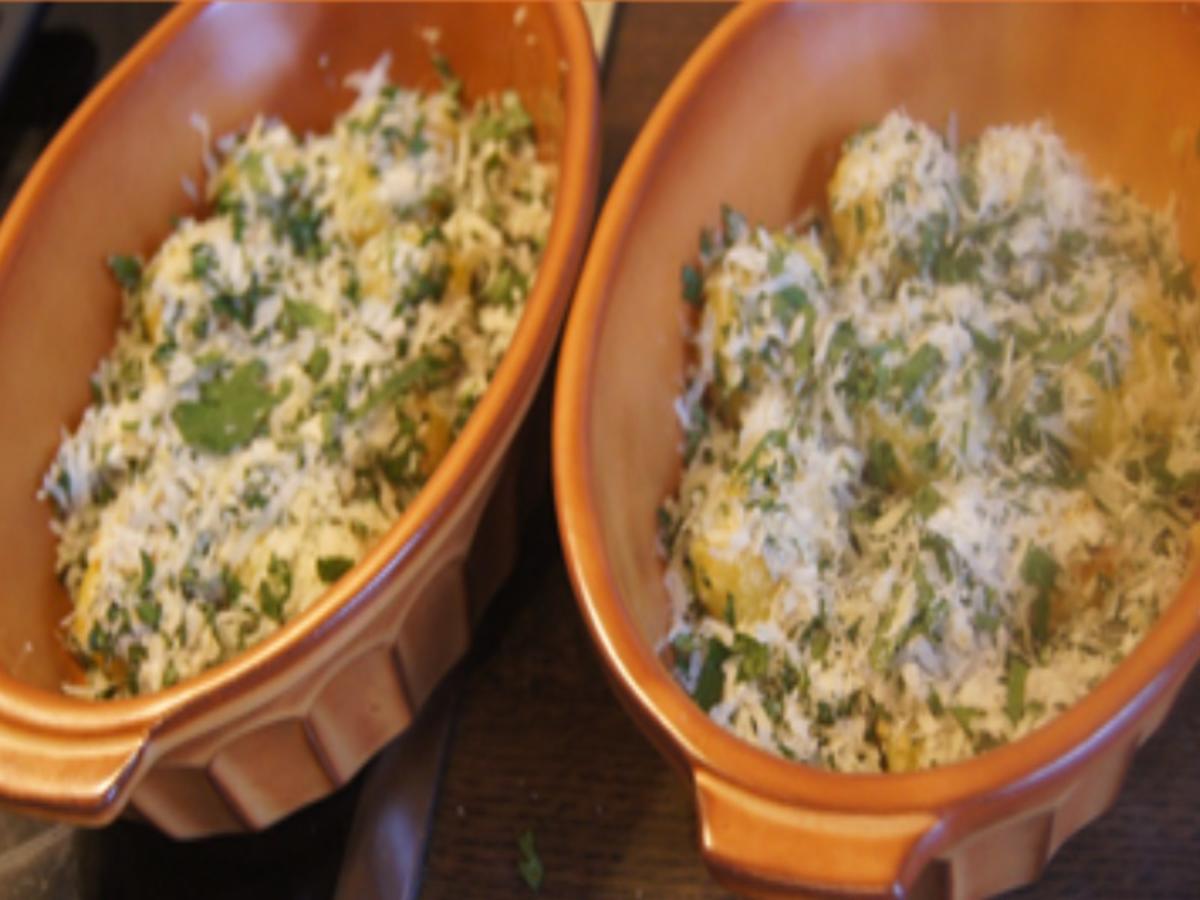 Überbackene Pellkartoffel-Drillinge mit Gre-molata-Gratin und Petersilien-Joghurt - Rezept - Bild Nr. 11