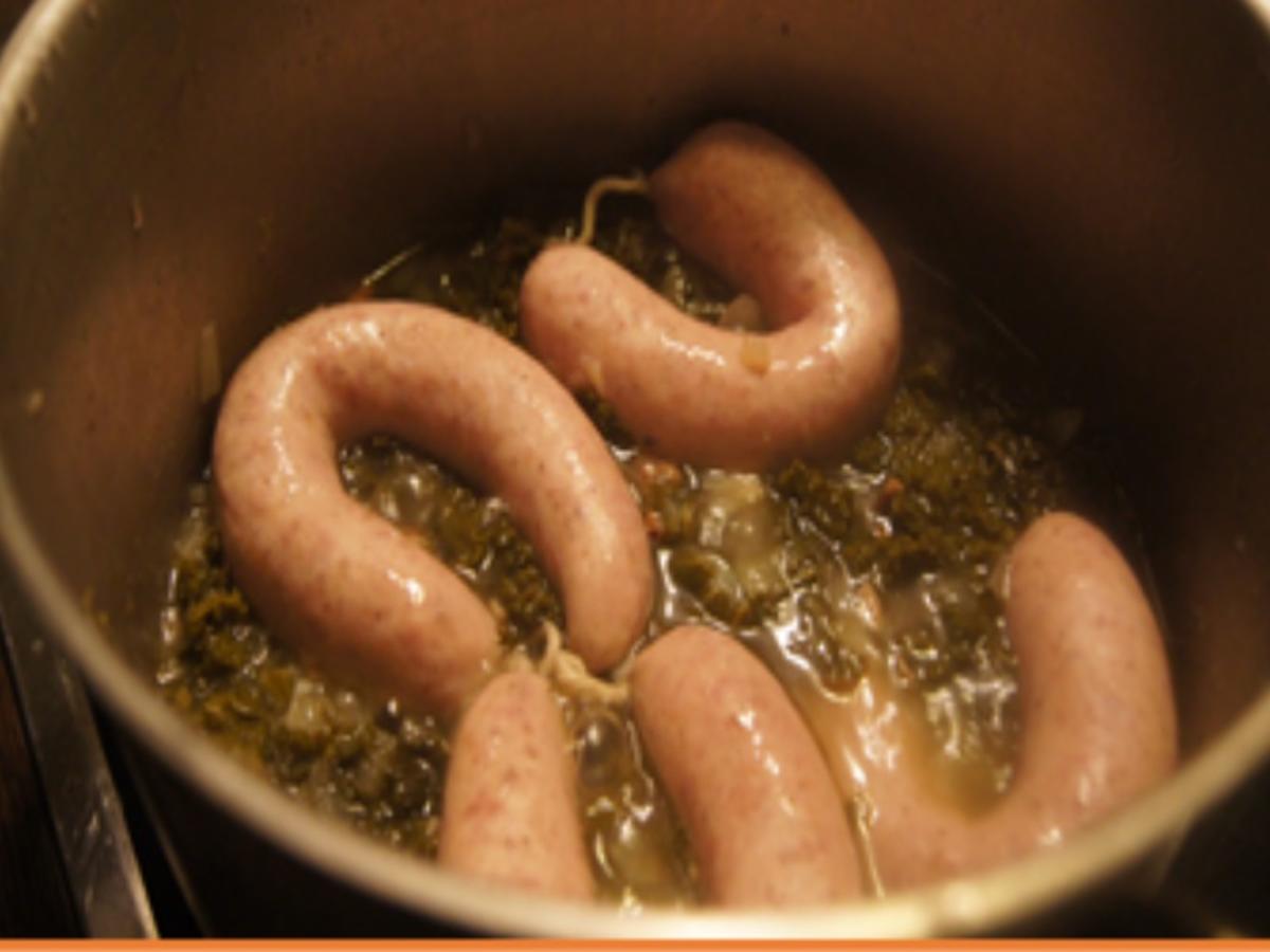 Brauner-Kohl mit Kassler-Kotelett, gebrühte Brägen-Wurst und Salzkartoffeln - Rezept - Bild Nr. 19