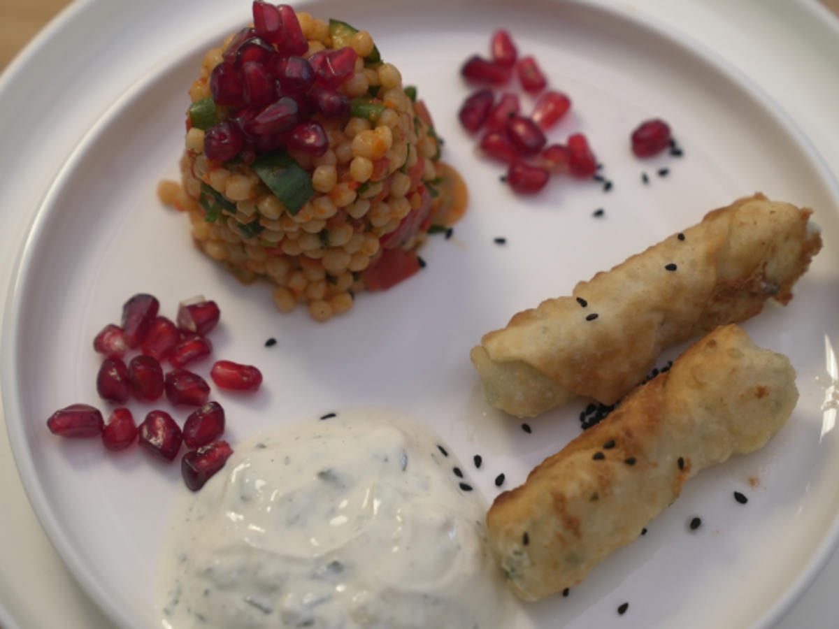 Börek mit Schafskäse, Perlcouscous Salat und Joghurt-Minze Dip - Rezept - Bild Nr. 2