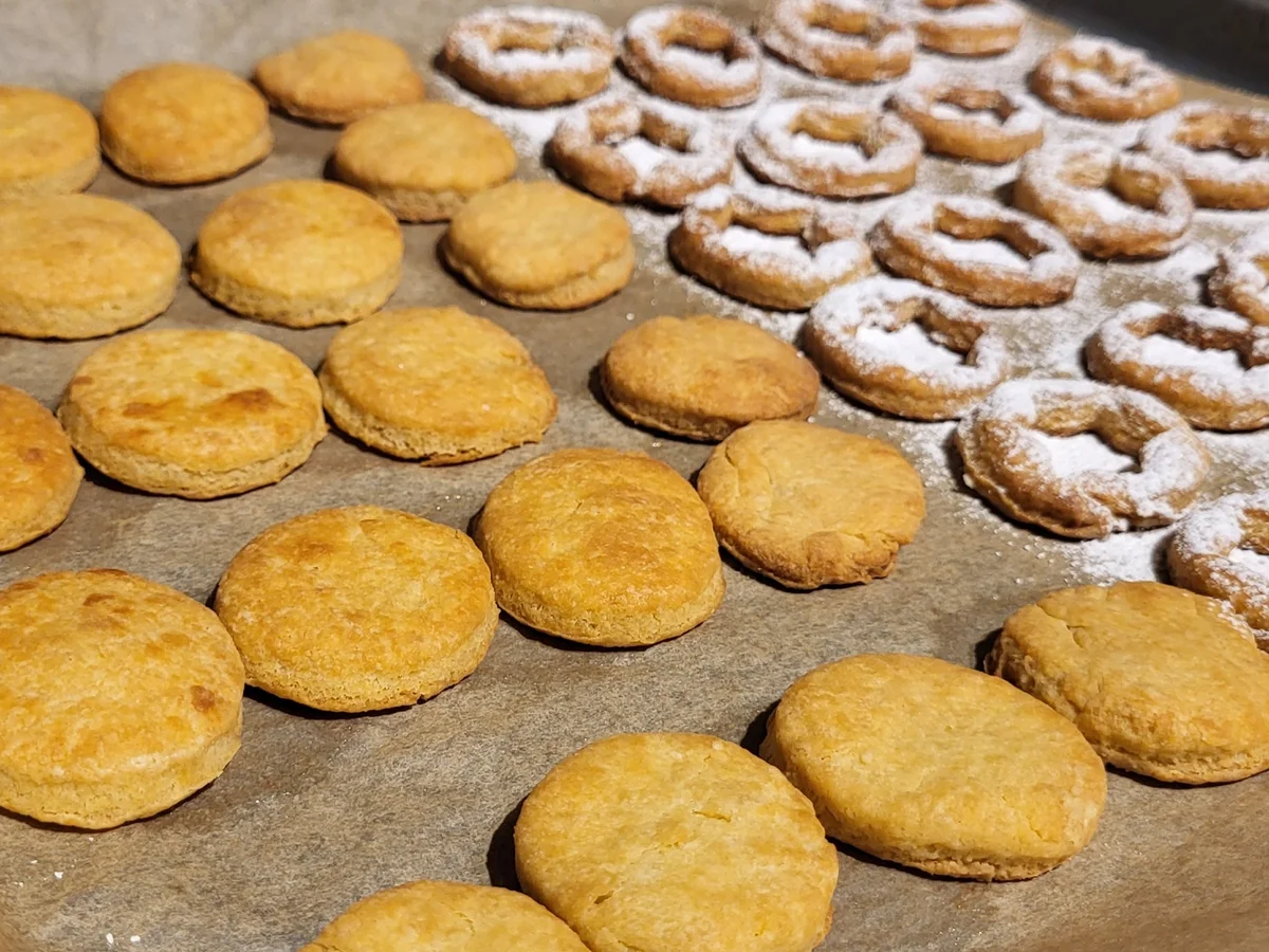 Rezept: BiNe` S HIMBEER KEKSE Bild Nr. 17229 BiNe` S HIMBEER KEKSE - Rezept - Bild Nr. 17229