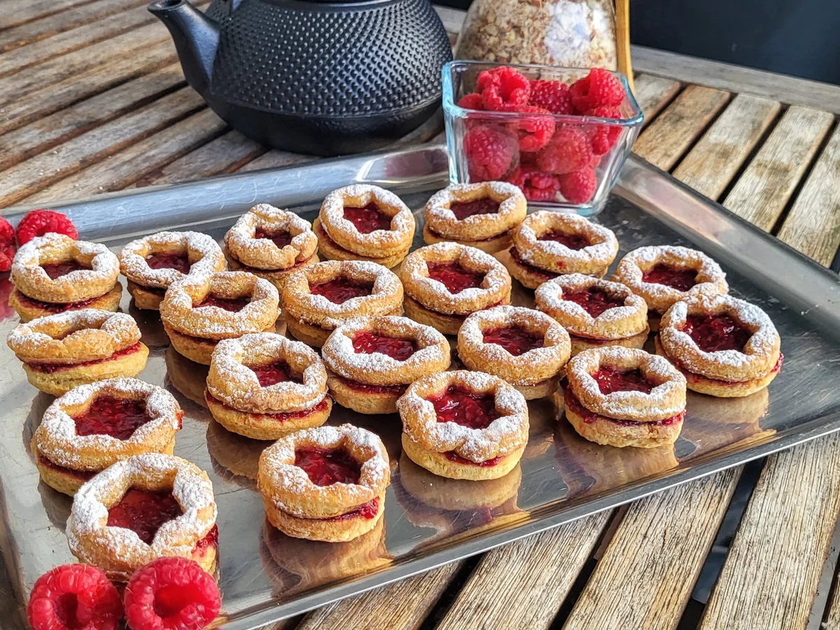 Rezept: BiNe` S HIMBEER KEKSE Bild Nr. 17230 BiNe` S HIMBEER KEKSE - Rezept - Bild Nr. 17230