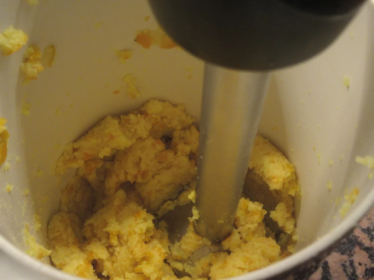 Rezept: Konfekt: Orangen-Kokos-Kugeln Bild Nr. 17231 Konfekt: Orangen-Kokos-Kugeln - Rezept - Bild Nr. 17231