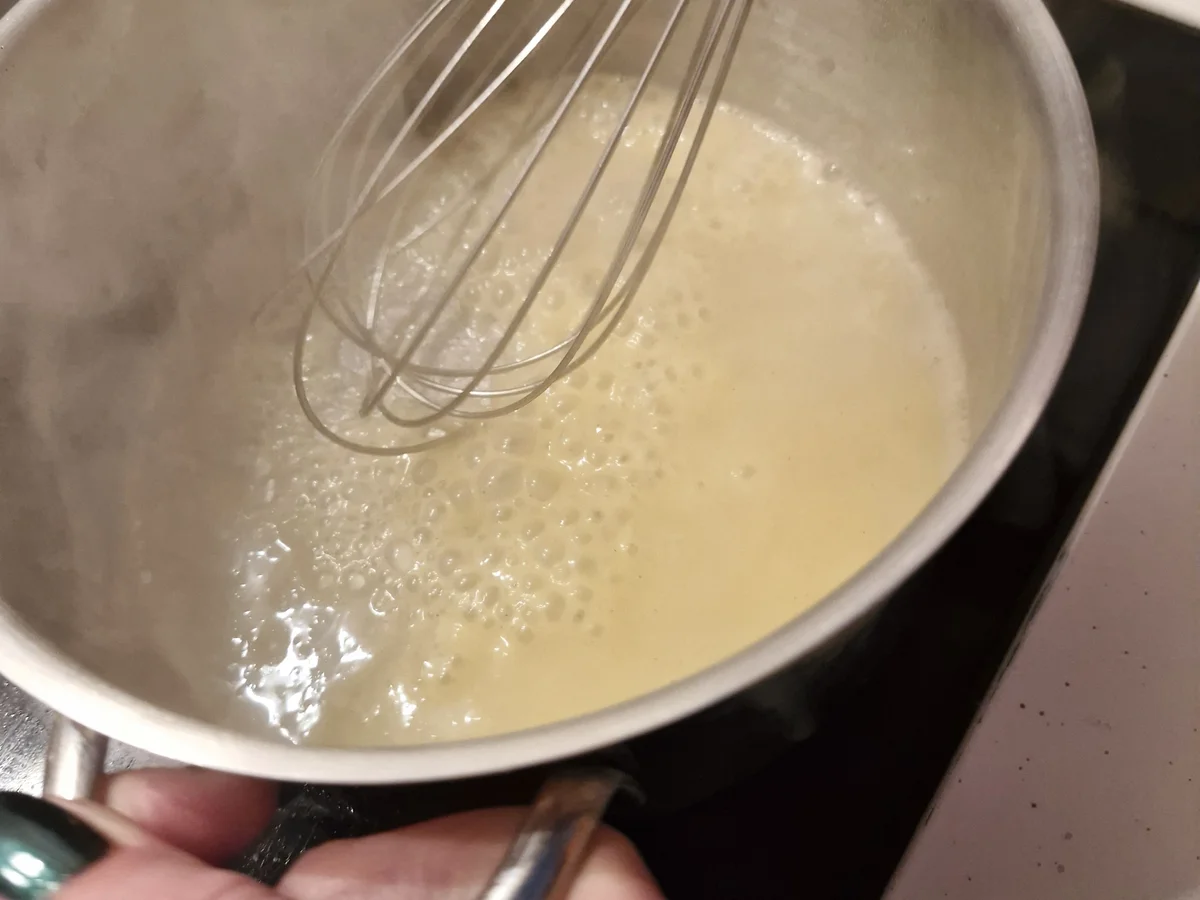 Jacobsmuscheln mit Erbsenpüree und Vanille-Beurre Blanc - Rezept - Bild Nr. 17236