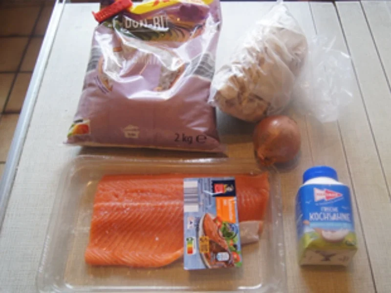 Lachsfilet mit Rahm-Steinpilzen und Basmati-Reis - Rezept - Bild Nr. 17230