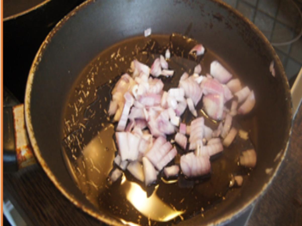 Lachsfilet mit Rahm-Steinpilzen und Basmati-Reis - Rezept - Bild Nr. 17234