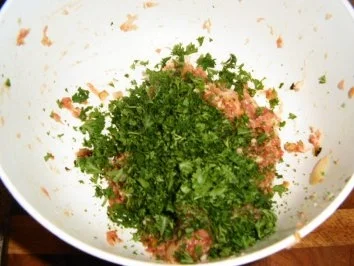 Rezept: Abgeschmelzte Knödel mit Hackfüllung Bild Nr. 6 Abgeschmelzte Knödel mit Hackfüllung - Rezept - Bild Nr. 6