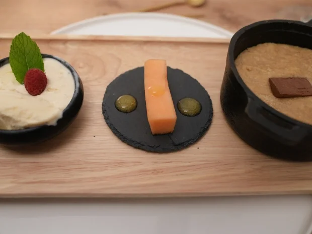 Rezept: Keksteig mit Kokoseis und Maracujagel Bild Nr. 2 Keksteig mit Kokoseis und Maracujagel - Rezept - Bild Nr. 2