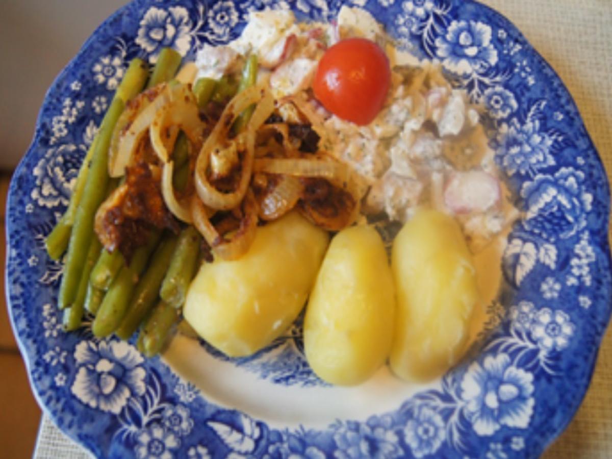 Matjesfiletsalat mit Buschbohnen, Röstzwiebeln und Pellkartoffeln - Rezept - Bild Nr. 27