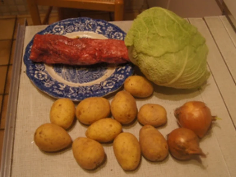 Rezept: Wirsingeintopf mit Hackfleischeinlage Bild Nr. 3 Wirsingeintopf mit Hackfleischeinlage - Rezept - Bild Nr. 3