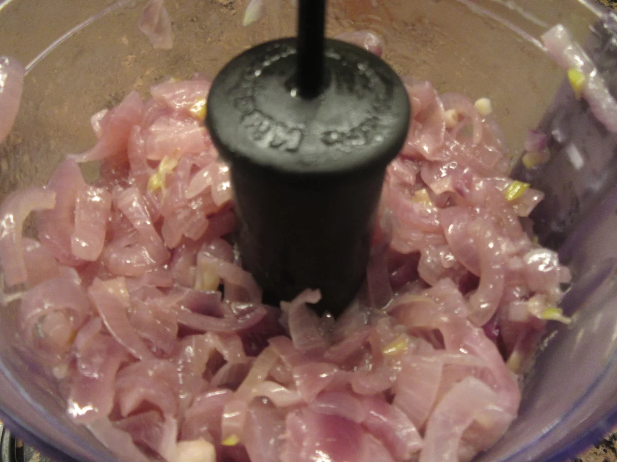 Rezept: Gemüse: Wirsingroulade auf rotem Zwiebelmus Bild Nr. 17256 Gemüse: Wirsingroulade auf rotem Zwiebelmus - Rezept - Bild Nr. 17256