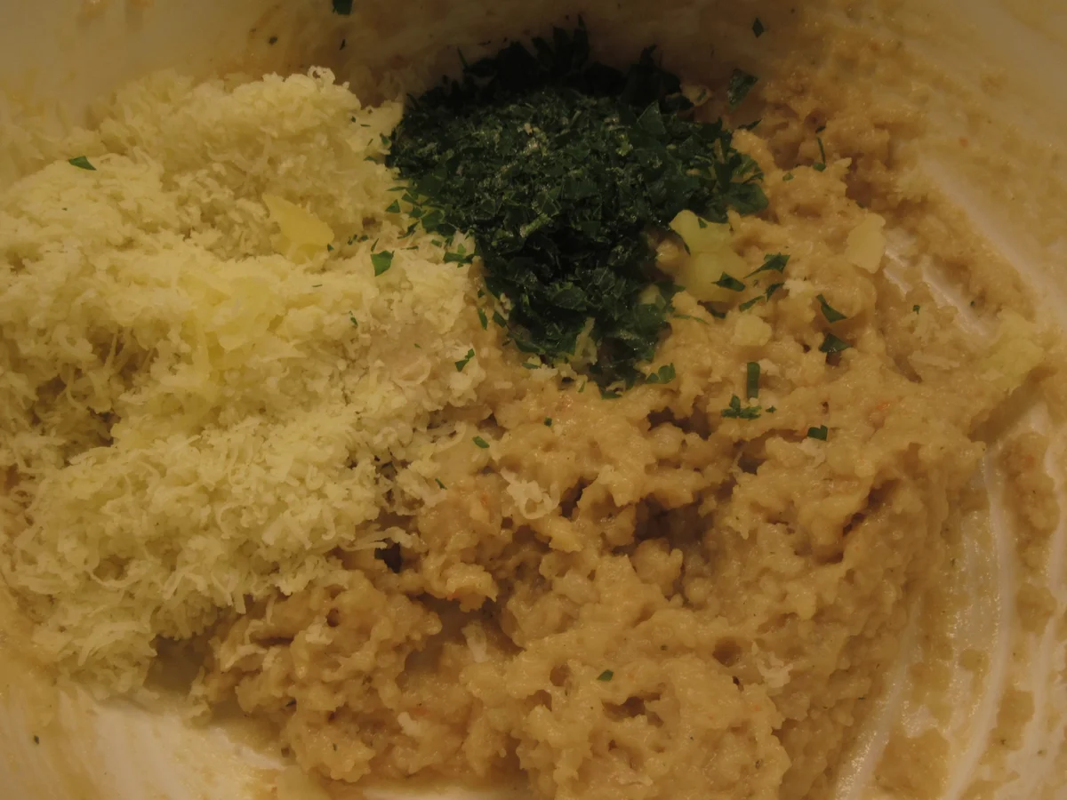 Rezept: Gemüse: Wirsingroulade auf rotem Zwiebelmus Bild Nr. 17259 Gemüse: Wirsingroulade auf rotem Zwiebelmus - Rezept - Bild Nr. 17259