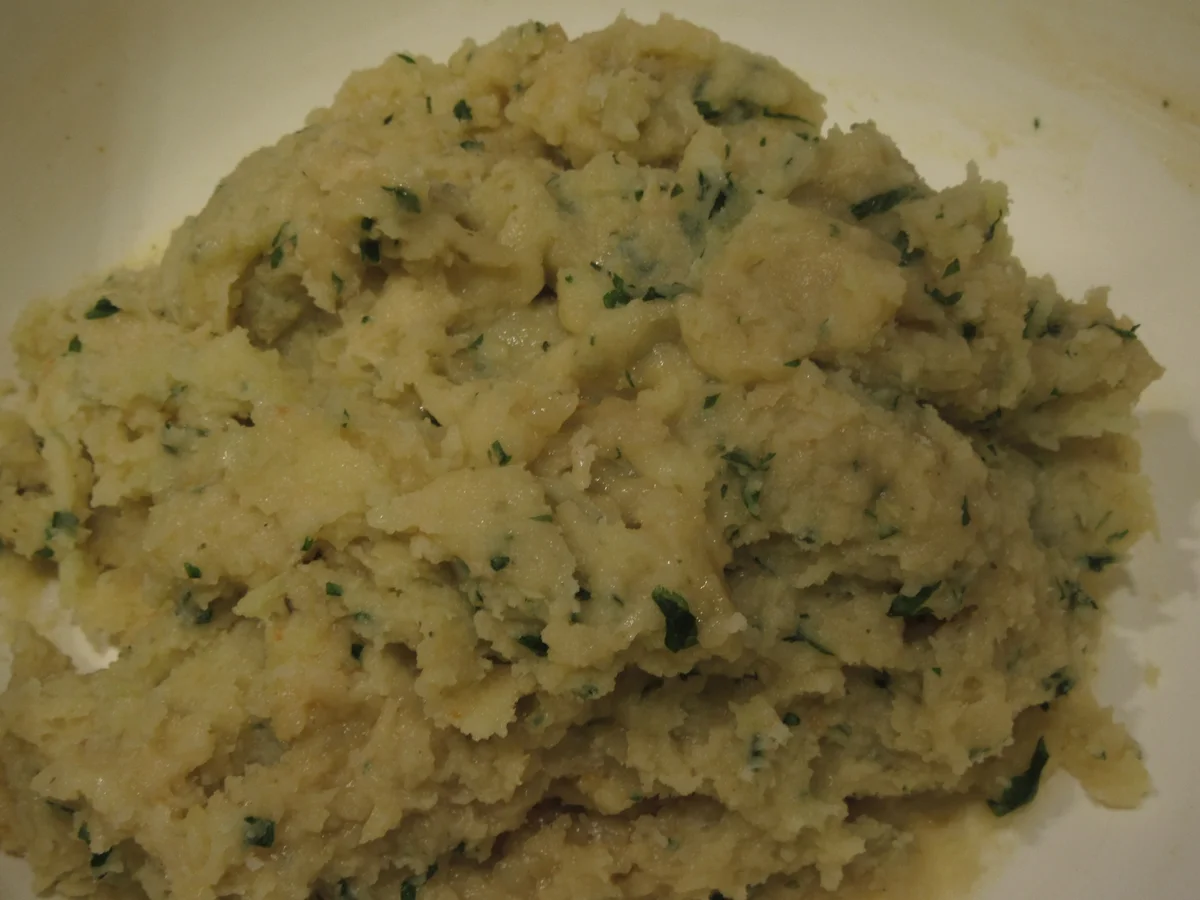 Rezept: Gemüse: Wirsingroulade auf rotem Zwiebelmus Bild Nr. 17272 Gemüse: Wirsingroulade auf rotem Zwiebelmus - Rezept - Bild Nr. 17272