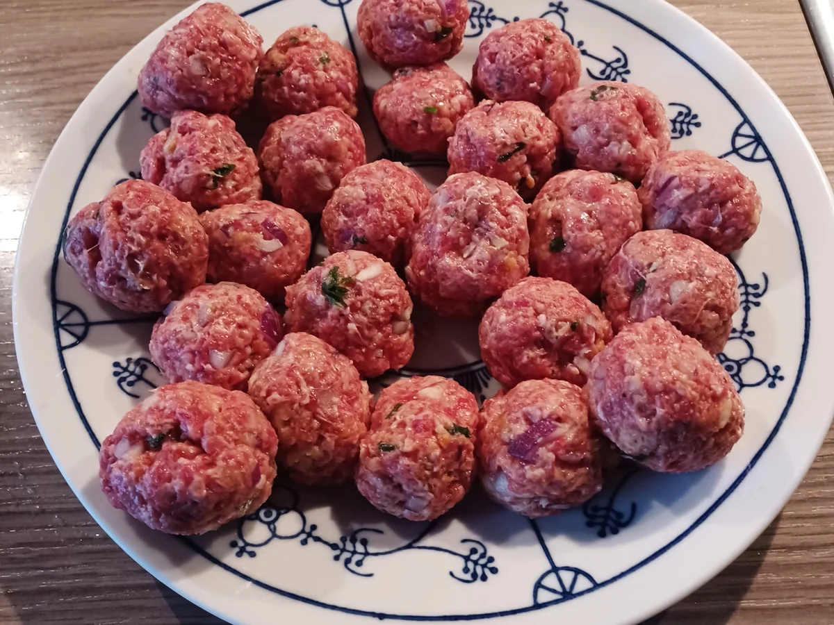 Rezept: Rosenkohleintopf mit Hackbällchen Bild Nr. 3 Rosenkohleintopf mit Hackbällchen - Rezept - Bild Nr. 3