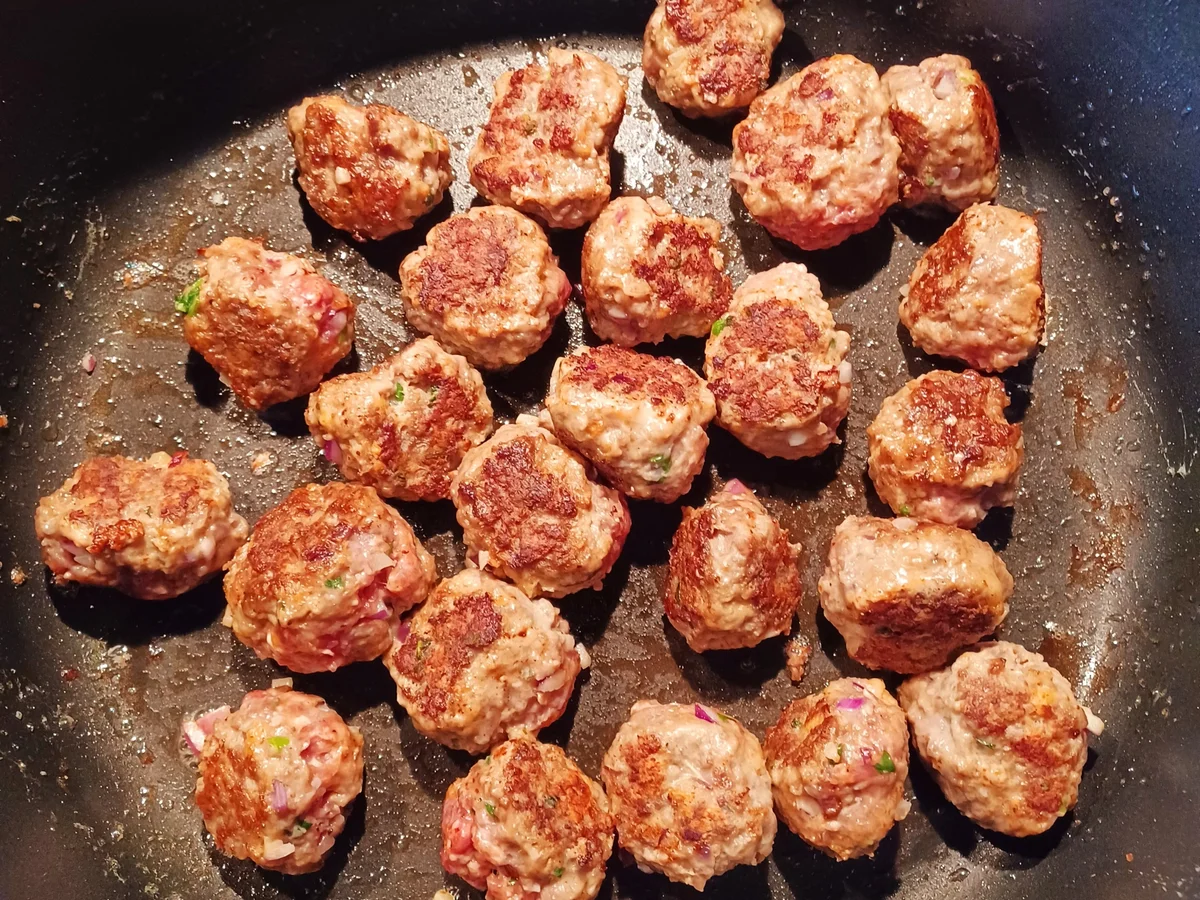 Rezept: Rosenkohleintopf mit Hackbällchen Bild Nr. 4 Rosenkohleintopf mit Hackbällchen - Rezept - Bild Nr. 4