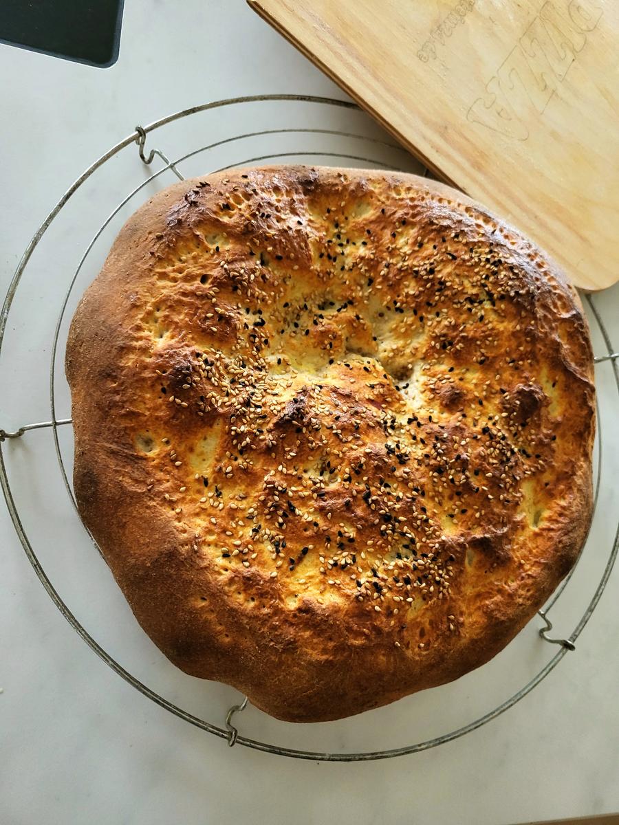 Türkisches Fladenbrot (Ramazan pidesi) - Rezept - Bild Nr. 17258