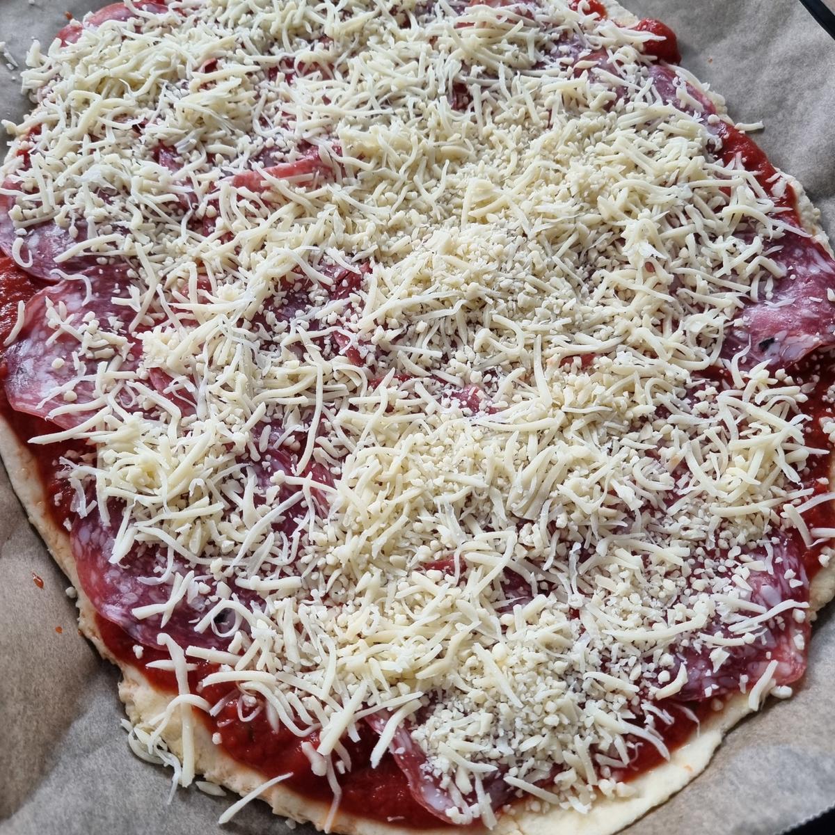 Pizza mit Trüffel -Salami - Rezept - Bild Nr. 17268