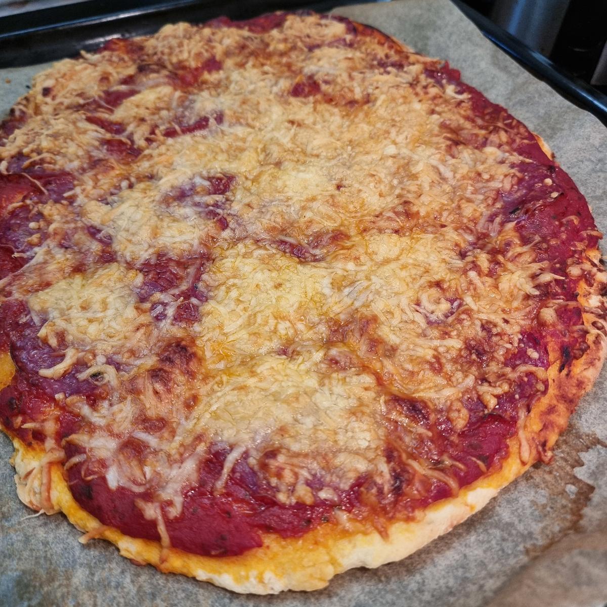 Pizza mit Trüffel -Salami - Rezept - Bild Nr. 17269