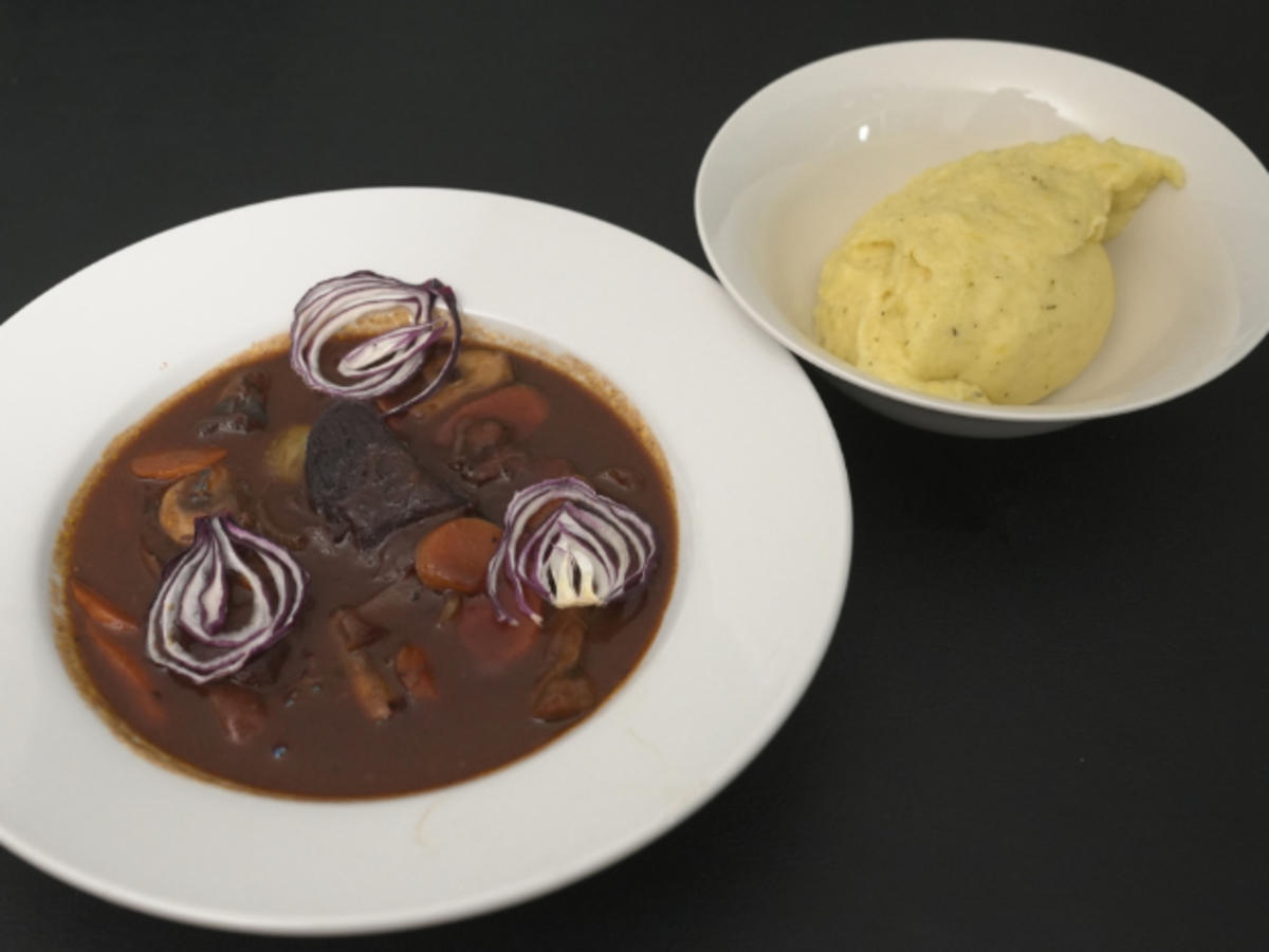 Boeuf mit Pomme de Terre und Karotten - Rezept - Bild Nr. 17261