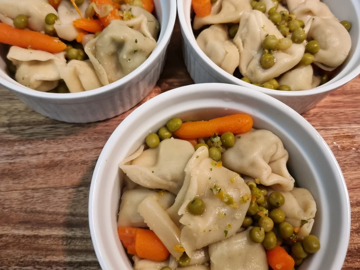 Rezept: Tortellini-Auflauf Bild Nr. 17266 Tortellini-Auflauf - Rezept - Bild Nr. 17266